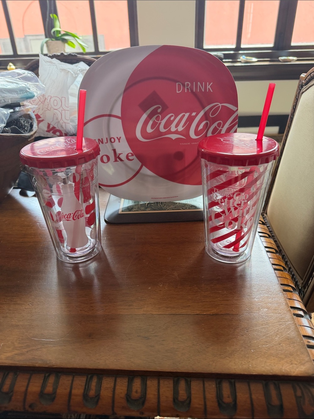 Adorable coca-cola plastic glasses and plastic plate